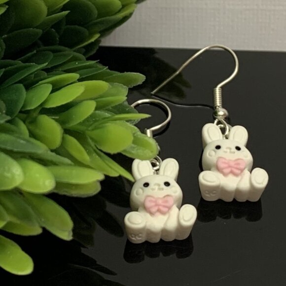 Bunny Earring, Easter Earring, Easter Basket Earring, Bunny Rabbit Earring - Picture 2 of 5